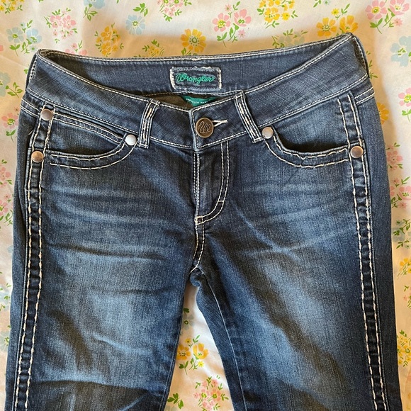 Wrangler Jeans - Picture 2 of 8